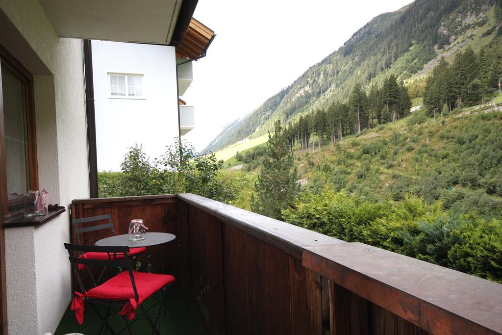 Hirschstube Apartment Ischgl Ruang foto