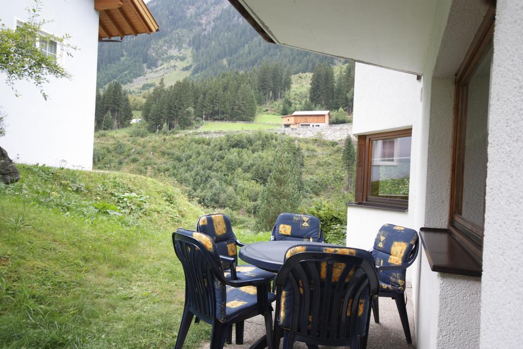 Hirschstube Apartment Ischgl Ruang foto